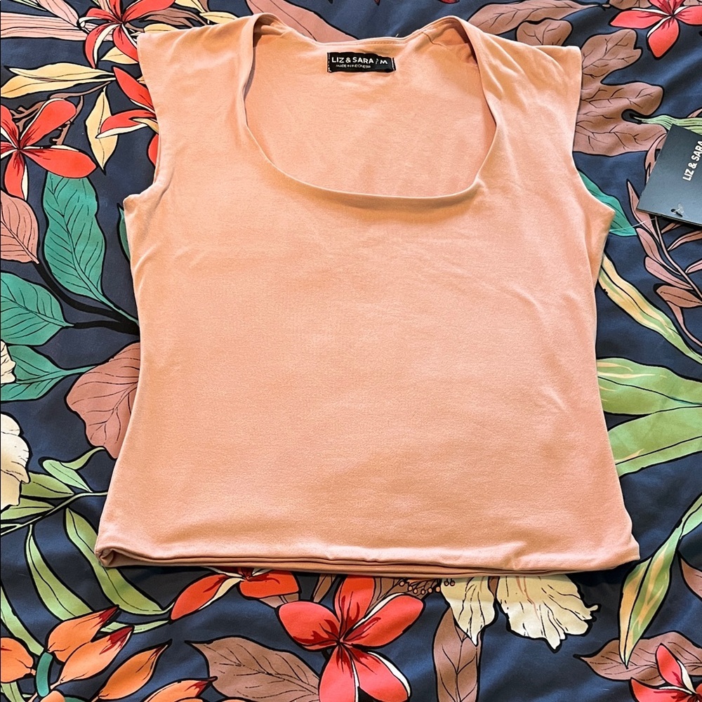 Dusty rose color scoop neck crop tee new